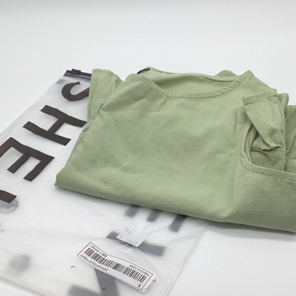 Solid Ruffle Hem Top - Picture 4 of 4
